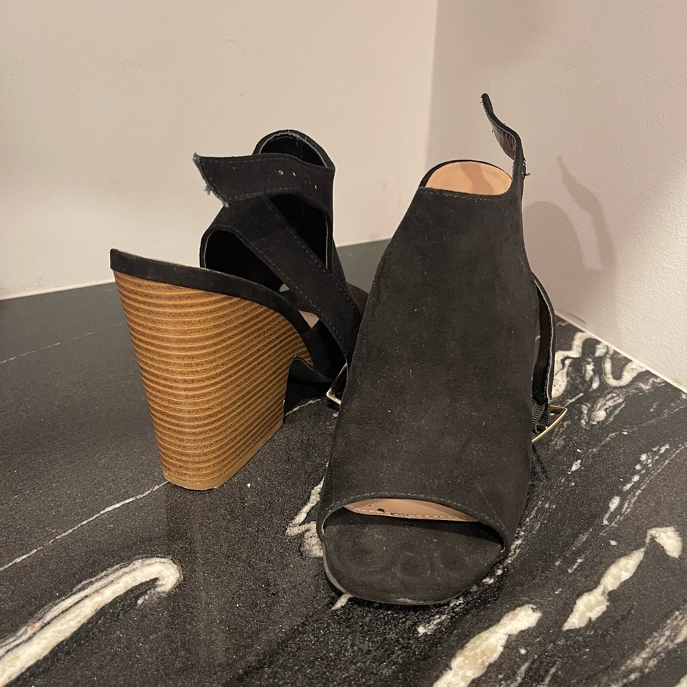 Black peep toe heels